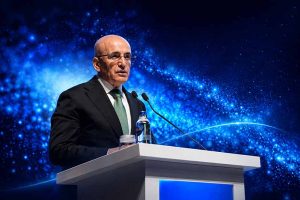 Hazine ve Maliye Bakanı Mehmet Şimşek TBB Genel Kurulu’nda konuşurken