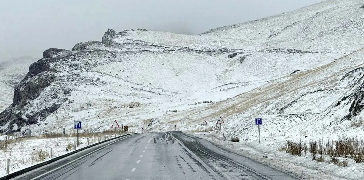 Van'ın yüksek kesimleri karla kaplandı