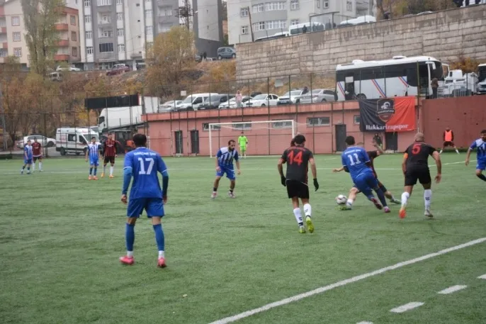 Hakkari Zapspor, Kurtalanspor’u 2-0 mağlup ederek çıkışını sürdürdü