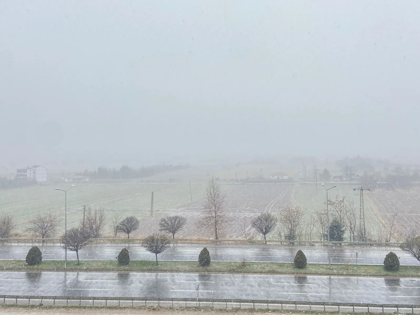 Manşet: ANADOLU DA KAR YAĞIŞI ELAZIĞ'DA ETKİSİNİ GÖSTERMEYE BAŞLADI